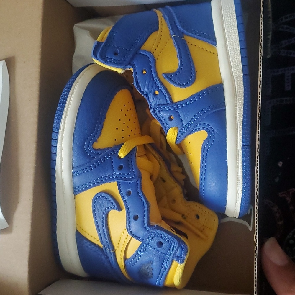 Jordan High OG ones